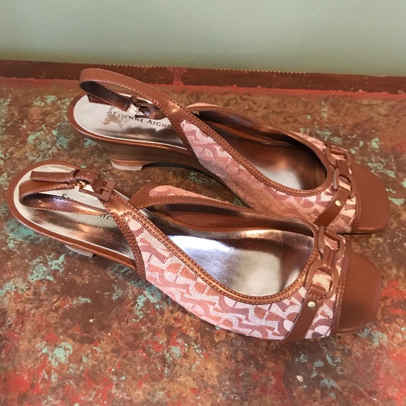 Etienne Aigner Shoes - Etienne Aigner Brand New Womans Dress Shoes Brown